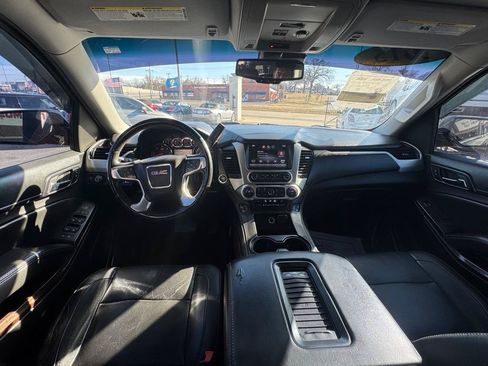 Used 2015 GMC Yukon XL SLT w/ Open Road Package AWD/4WD image 17