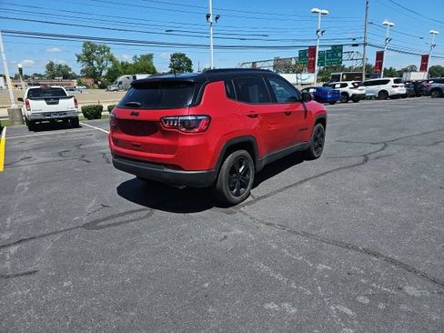 Used 2021 Jeep Compass Latitude AWD/4WD image 7