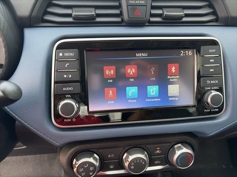 New 2025 Nissan Versa SV image 15