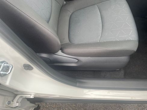 Used 2025 Toyota RAV4 XLE image 27