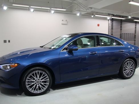 Certified 2023 Mercedes-Benz CLA 250 4MATIC image 4