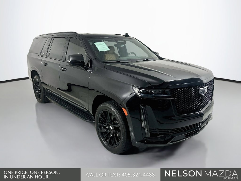 Used 2024 Cadillac Escalade ESV Sport w/ LPO, ONYX Package AWD/4WD image 3