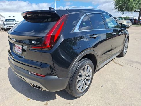 Used 2023 Cadillac XT4 Premium Luxury FWD image 6