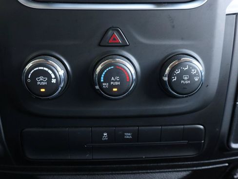 Used 2021 RAM 1500 Classic SLT AWD/4WD image 12