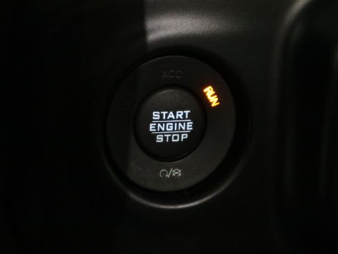 Used 2018 Jeep Wrangler Unlimited Sport S AWD/4WD image 32