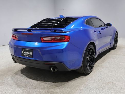 Used 2016 Chevrolet Camaro SS image 2