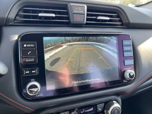 New 2025 Nissan Versa SR w/ Trunk Package image 24