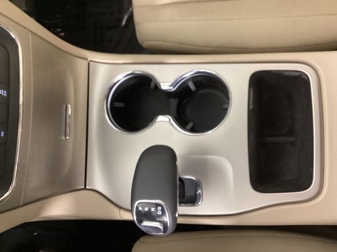 Used 2014 Jeep Grand Cherokee Laredo w/ Security & Convenience Group image 20