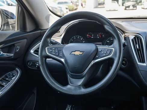 Used 2023 Chevrolet Malibu LT FWD image 12