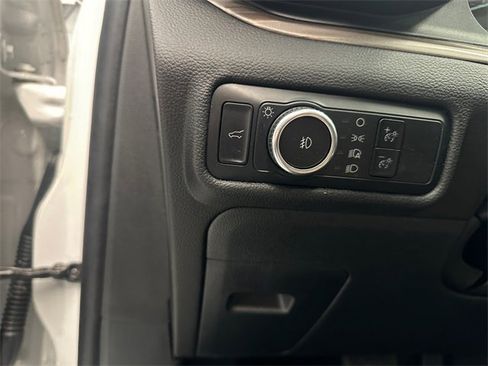 Used 2023 Ford Explorer Limited image 24