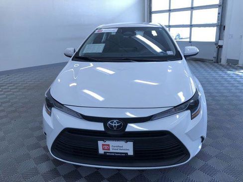 Certified 2025 Toyota Corolla LE FWD image 14