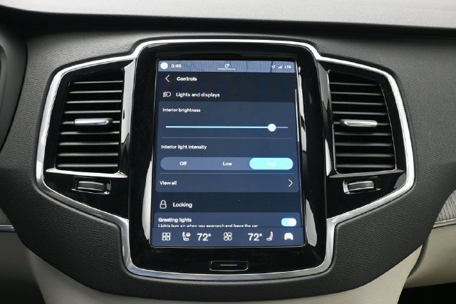 Used 2025 Volvo XC90 B6 Plus w/ Protection Package Premier AWD/4WD image 17