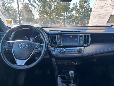 Used 2018 Toyota RAV4 SE w/ Advanced Technology Package image 19