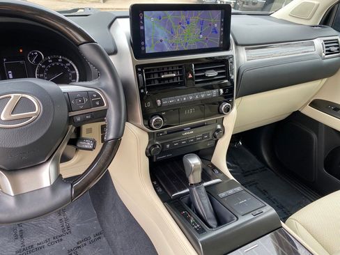 Used 2023 Lexus GX 460 Premium w/ Premium Package image 27