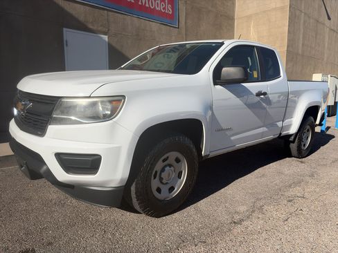Used 2017 Chevrolet Colorado W/T w/ WT Convenience Package RWD image 6