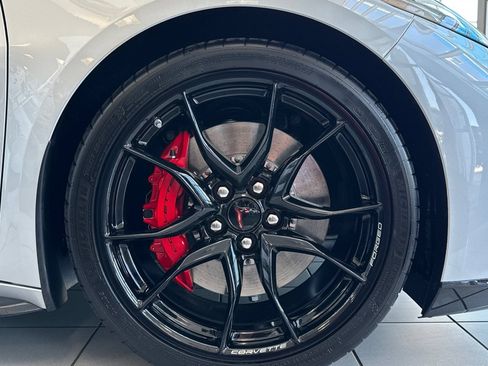 New 2027 Chevrolet Corvette Grand Sport w/ Z52 Sport Performance Package RWD image 26