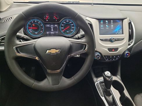 Used 2018 Chevrolet Cruze LS FWD image 22