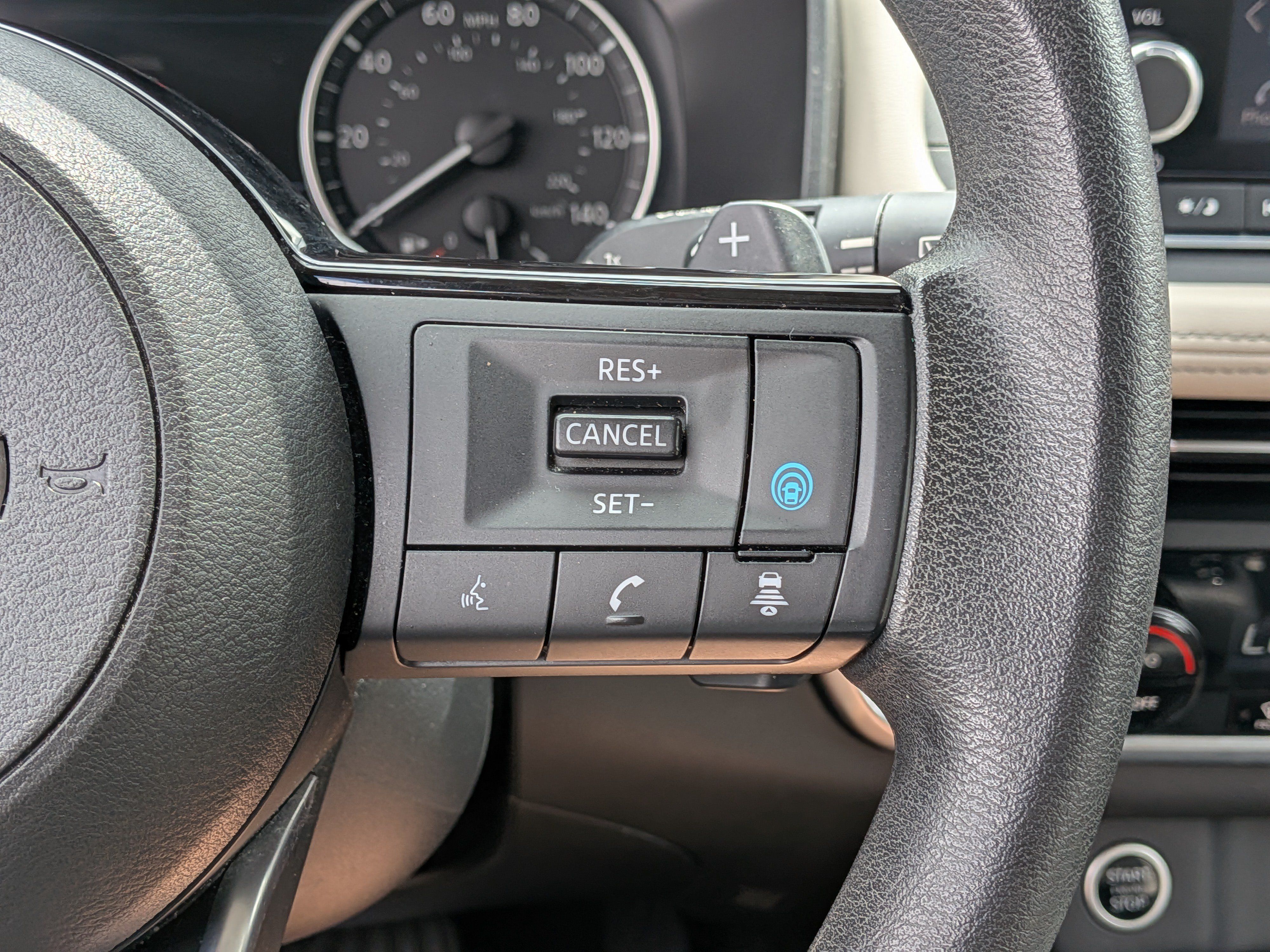 Used 2023 Nissan Rogue SV FWD image 25