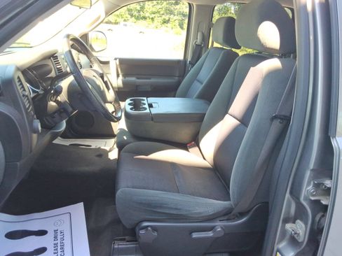 Used 2009 Chevrolet Silverado 1500 LT AWD/4WD image 25