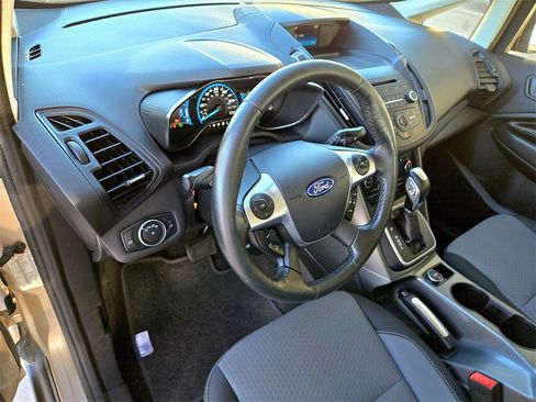 Used 2017 Ford C-MAX SE image 11