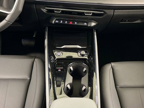 New 2026 Audi Q3 quattro 2.0T AWD/4WD image 13