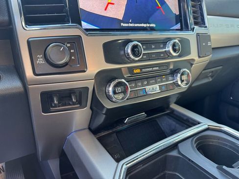 Used 2022 Ford F250 Lariat w/ Black Appearance Package image 36