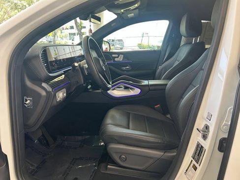 Used 2025 Mercedes-Benz GLE 450 4MATIC Coupe image 5