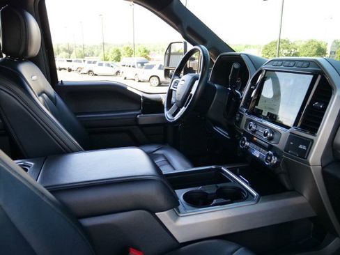 Used 2022 Ford F250 Platinum w/ Tremor Off-Road Package AWD/4WD image 45