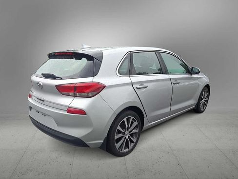 Used 2018 Hyundai Elantra GT w/ Style Package 02 FWD image 8