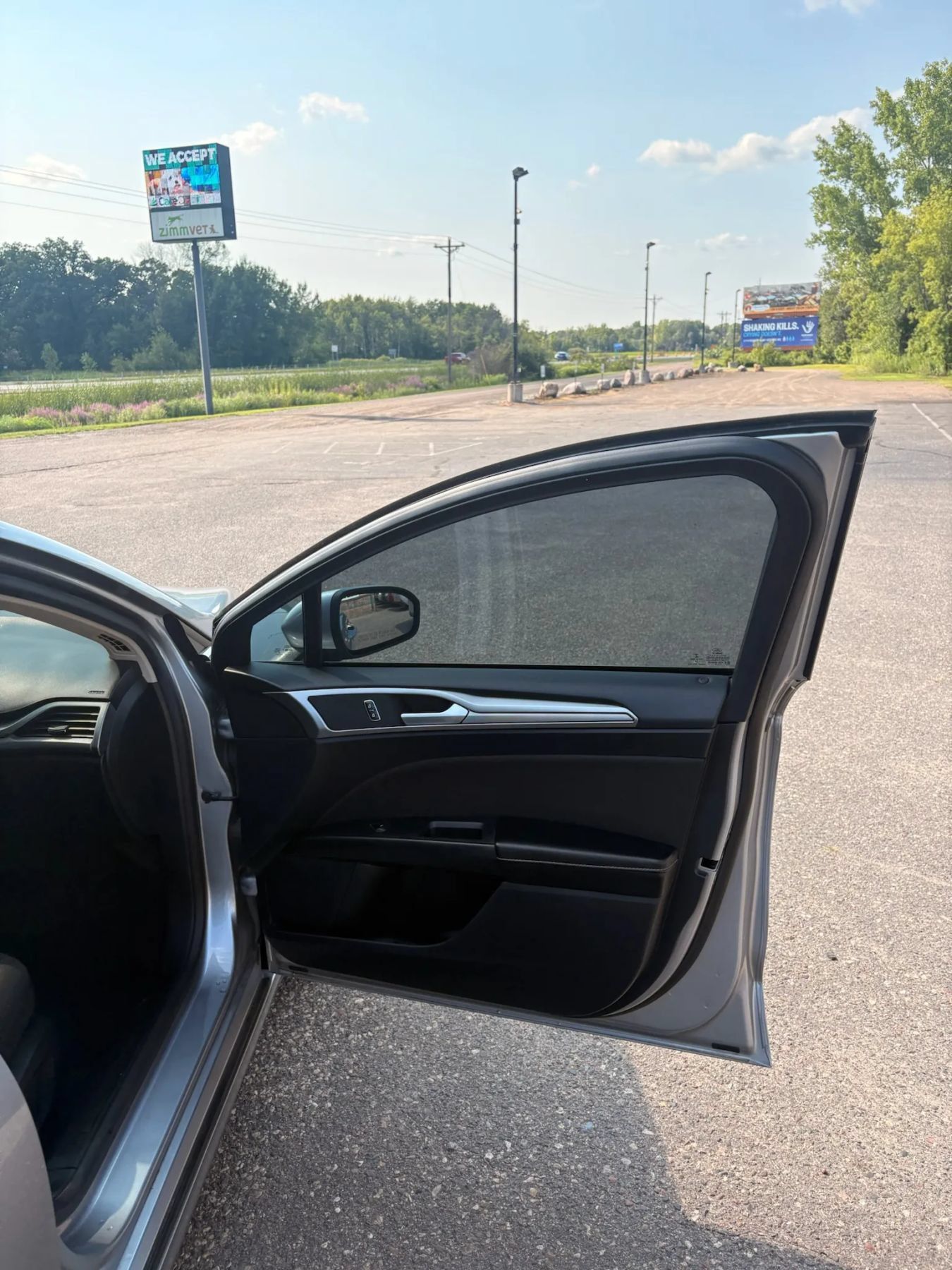 Used 2020 Ford Fusion SE FWD image 21