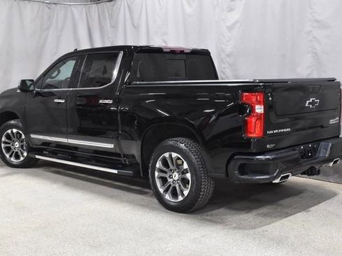 Used 2023 Chevrolet Silverado 1500 High Country w/ Technology Package image 6