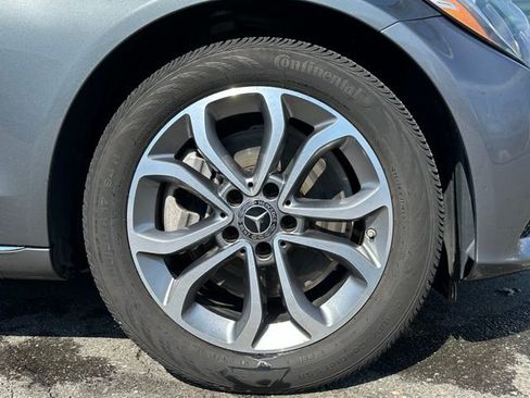 Used 2018 Mercedes-Benz C 300 4MATIC Sedan image 11