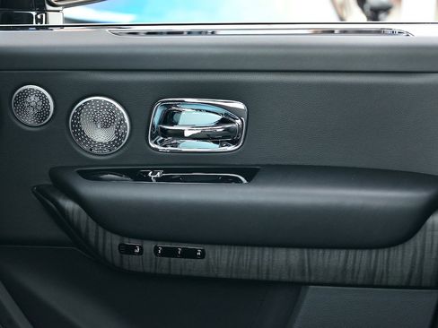 Used 2019 Rolls-Royce Cullinan image 8