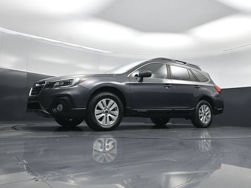 Used 2019 Subaru Outback 2.5i Premium AWD/4WD image 38