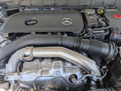 New 2025 Mercedes-Benz GLB 250 image 16