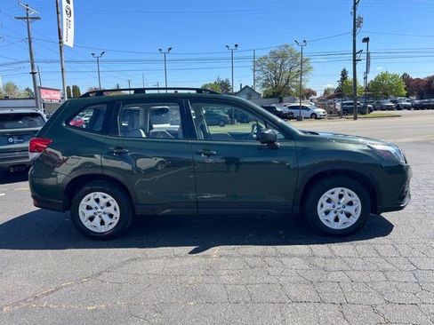 Used 2023 Subaru Forester AWD/4WD image 4