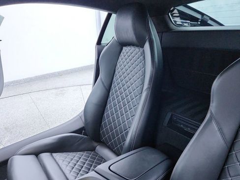 Used 2018 Audi R8 V10 plus image 21