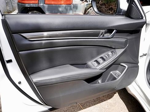 Used 2020 Honda Accord Sport image 22