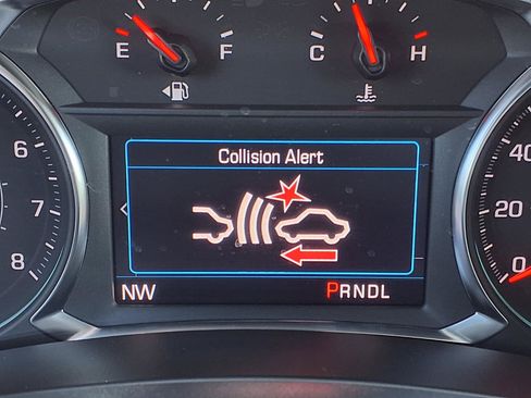 Used 2023 Chevrolet Equinox LS w/ LS Convenience Package FWD image 14