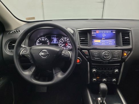 Used 2019 Nissan Pathfinder S image 22