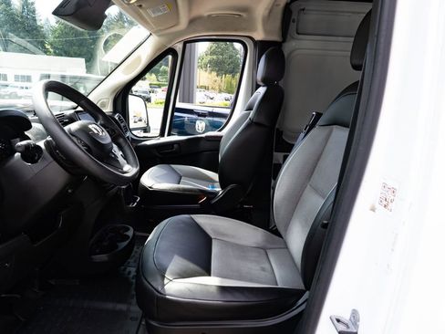 Used 2023 RAM ProMaster 2500 FWD image 18