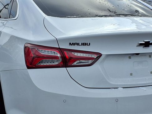 Used 2022 Chevrolet Malibu LT image 25