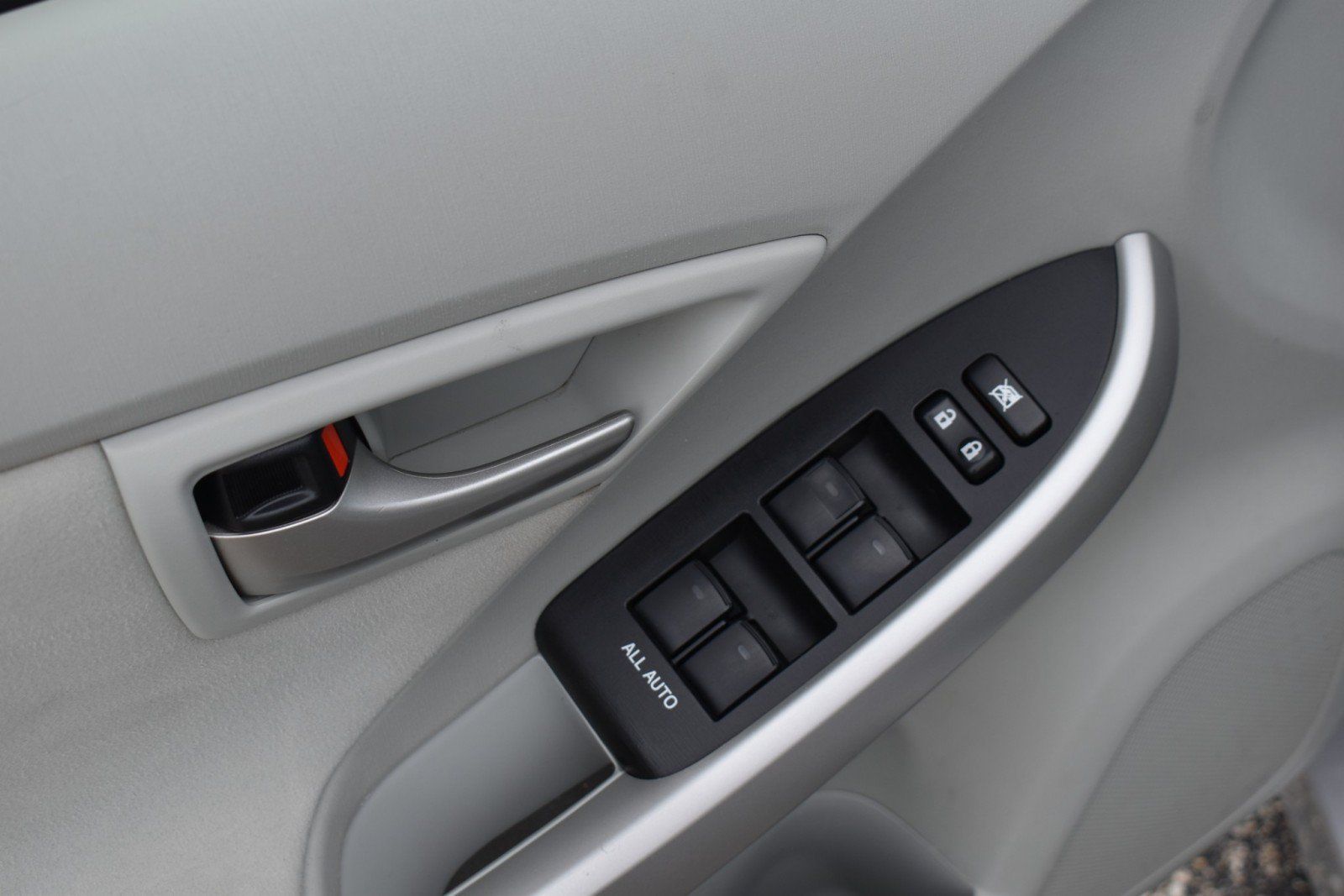 Used 2013 Toyota Prius Three FWD image 24