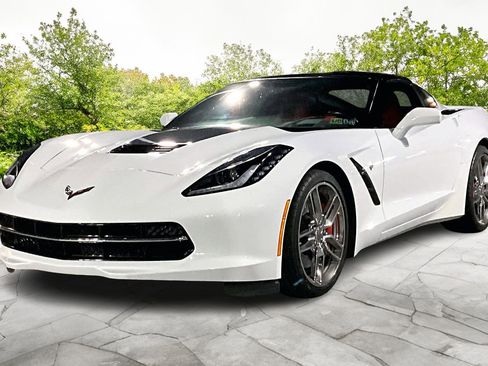 Used 2015 Chevrolet Corvette Z51 3LT w/ 3LT Preferred Equipment Group image 12