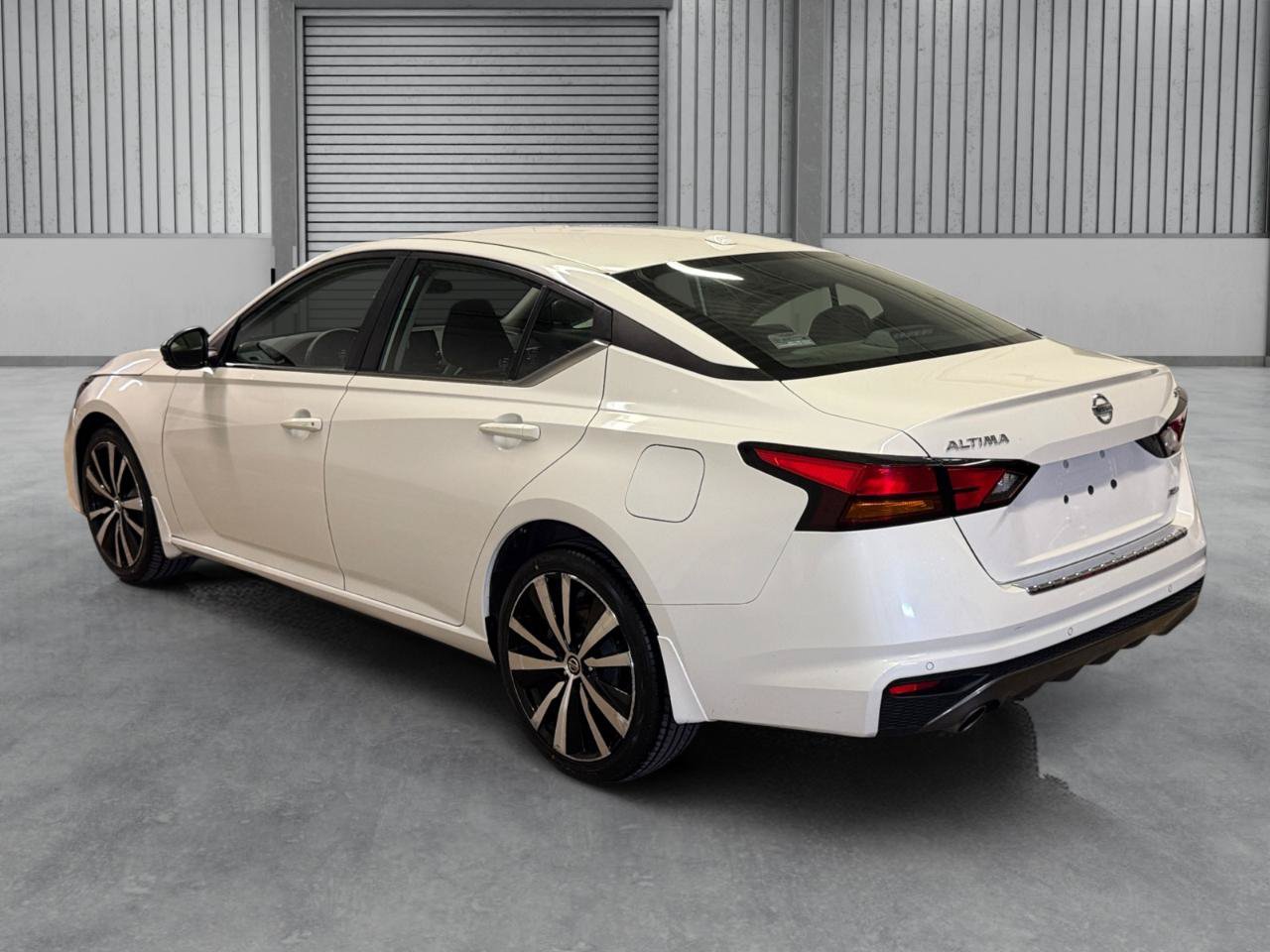 Used 2021 Nissan Altima 2.5 SR w/ SR Premium Package AWD/4WD image 33