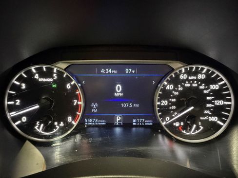 Used 2024 Nissan Altima 2.5 SR FWD image 16