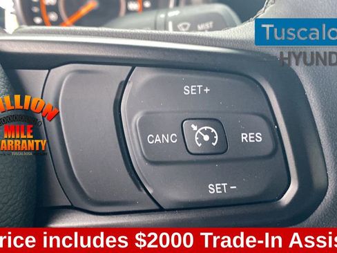 Used 2023 Jeep Gladiator Sport image 19