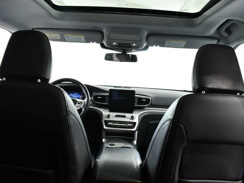 Used 2023 Ford Explorer XLT w/ Equipment Group 202A image 17