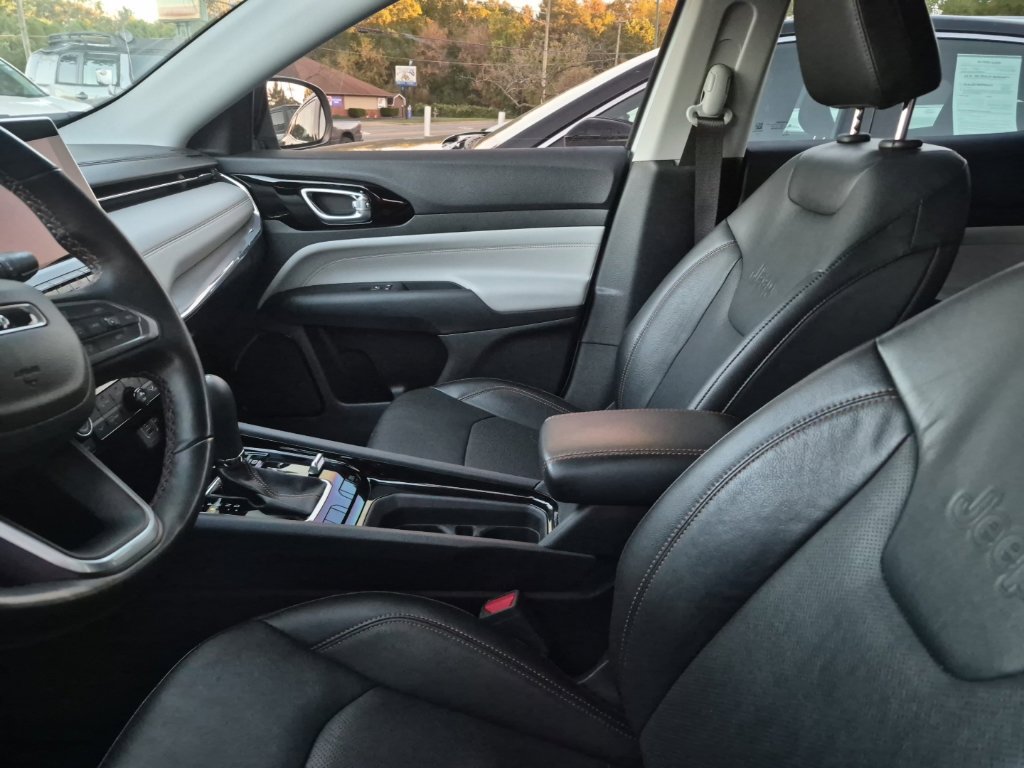 Used 2022 Jeep Compass Limited AWD/4WD image 4