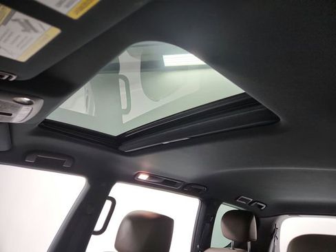 Used 2023 Nissan Armada Platinum w/ Captain's Chairs Package RWD image 21
